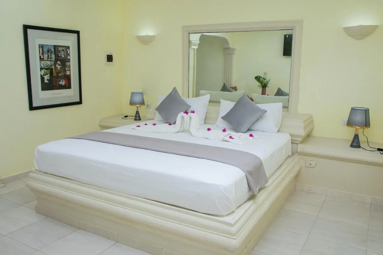 Aparthotel Castillo Real contacts